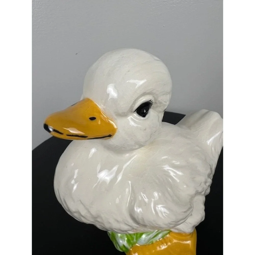 Vintage White Ceramic Duckling Figurine‎ Yellow Beak Glossy 5 Inch Cottagecore